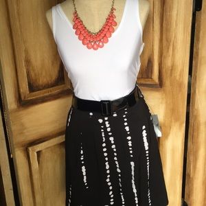 SOLD* WORTHINGTON Back and White Skirt